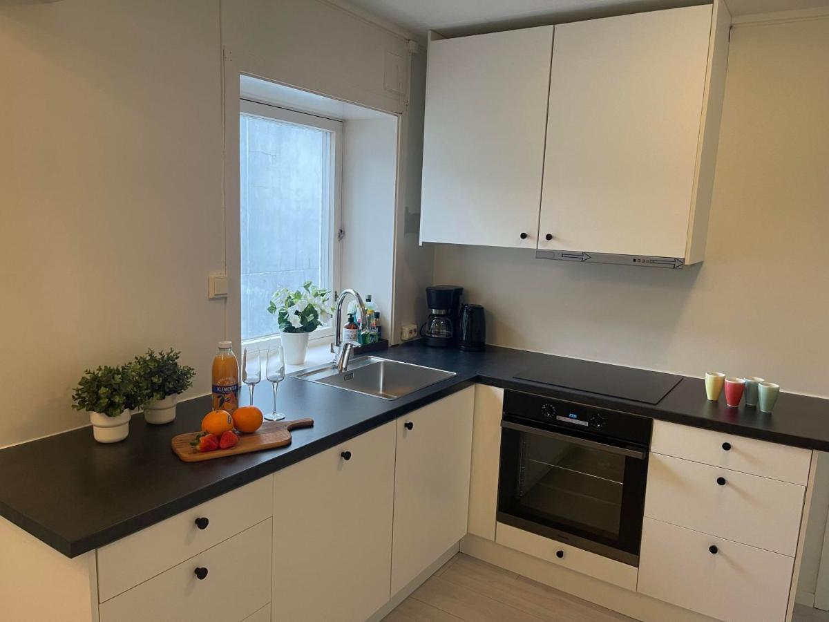 Romslig Leilighet Sentralt I Svolvaer Sentrum Exterior foto
